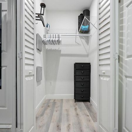 Modern Suite A Creator'S Dream Tampa Exterior photo